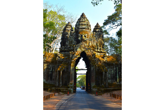 <p>3rd - B Grade: Open Print - Angkor Thom Gate <small>© Carol Gurney</small></p>
