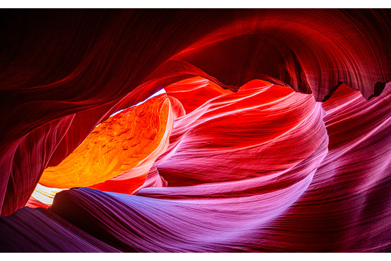 <p>2nd - A Grade: Set Digital - Arizona's Antelope Slot Canyon <small>© Leo Loque</small></p>
