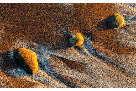 <p>2nd - A Grade: Open Print - Three Pebbles <small>© Ian Street</small></p>
